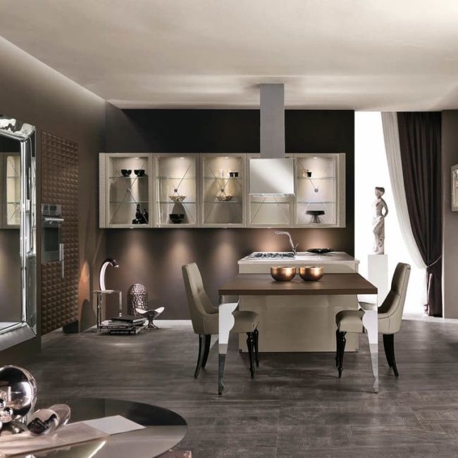 кухня ASTER LUXURY GRAM - темно-коричневые фасады в сочетании со светлым деревом